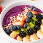 Dragon Fruit Smoothie Bowl